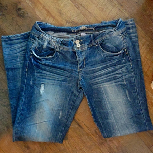 Almost Famous Denim - Almost famous distressed jeans